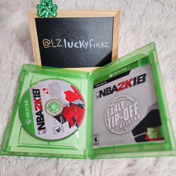 KYRIE IRVING NBA2K18 XBOXONE/ PRE-OWNED EXCELLENT CONDITION - Picture 3 of 4